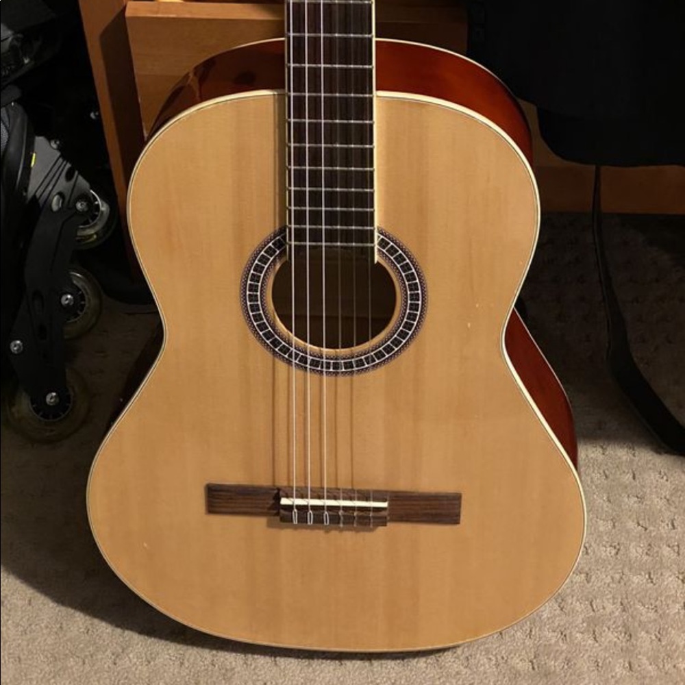 Giannini Classical Guitar Nylon String